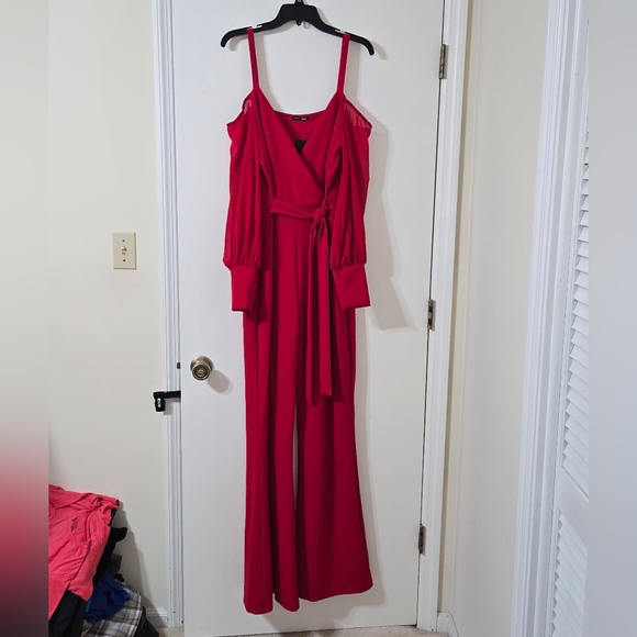 Fashion Nova Women's 1X Falling For Your Charm Jumpsuit NEW - Picture 2 of 11